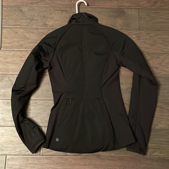 Lululemon fitted running jacket - Picture 3 of 3